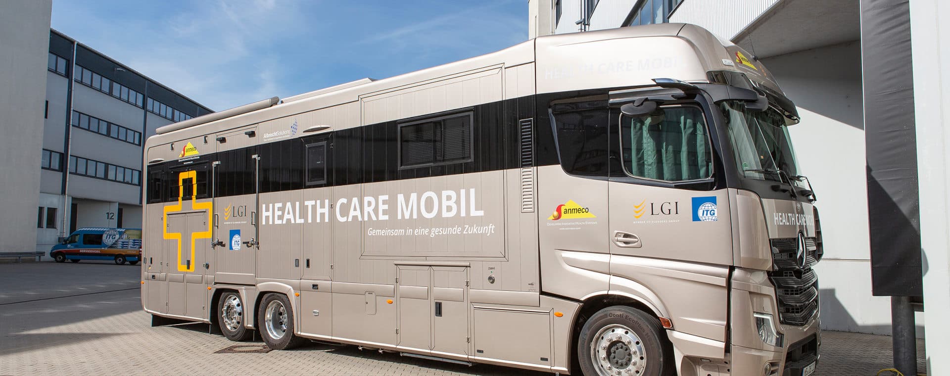 Healthcare bus vaccination LGI