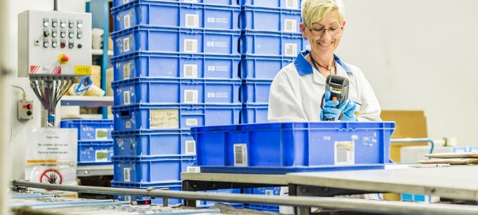 Person with electronic LGI reverse logistics